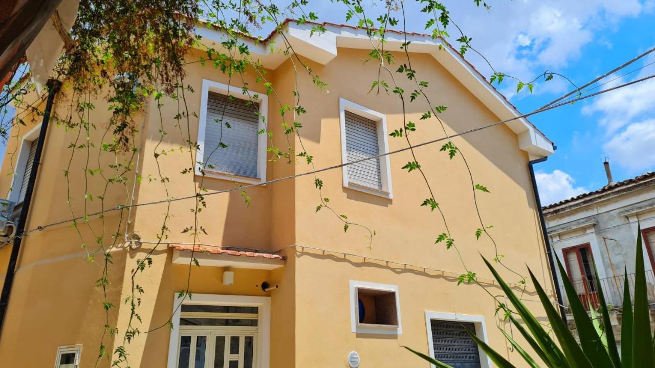 Casa Vacanze La Melagrana Модика Экстерьер фото